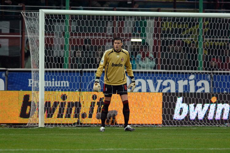 Zeljko Kalac semasa berkostum AC Milan. KOMPAS.com berkesempatan melakukan interviu eksklusif dengan sang kiper asal Australia, Zeljko Kalac, pada Rabu (10/4/2024) jelang partai perempat final Liga Europa 2023-2024 antara Milan vs Roma.