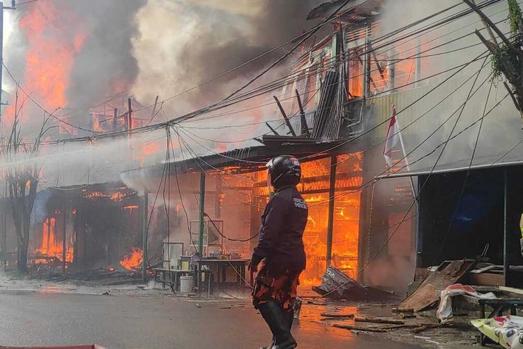 Situasi kebakaran di kawasan Pandan Sari, Balikpapan Barat
