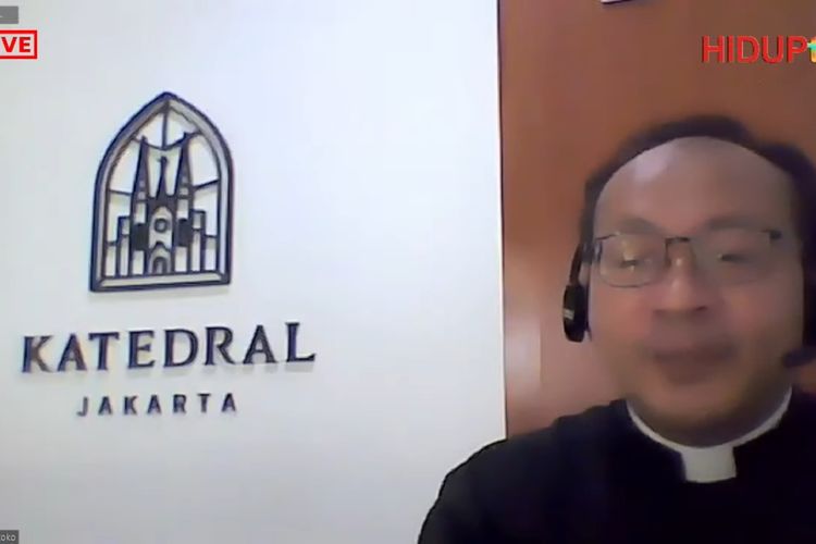 Pastor Kepala Paroki Katedral Jakarta Romo Hani Rudi Hartoko, dalam jumpa pers virtual, Rabu (23/12/2020). 