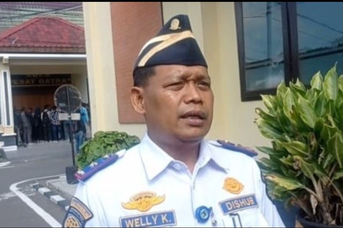 Kepala Dinas Perhubungan Kabupaten Magetan Well Kristanto memastikan di sejumlah wilayah jalan di Kabupaten Magetan masih ada yang mengalami nol persen penerangan lampu jalan. Magetan mengalami defisit 8.000 titik lampu jalan.