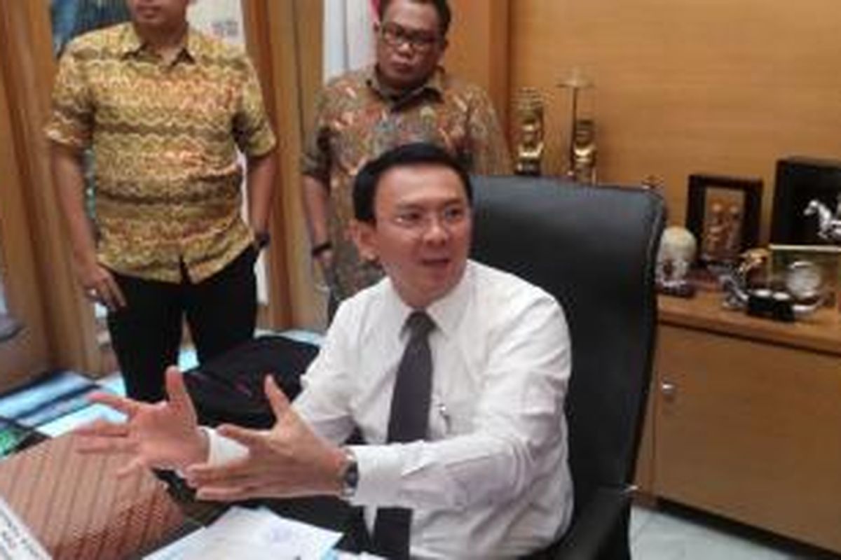 Gubernur DKI Jakarta Basuki Tjahaja Purnama di ruang kerja Gubernur, di Balaikota, Kamis (22/1/2015).