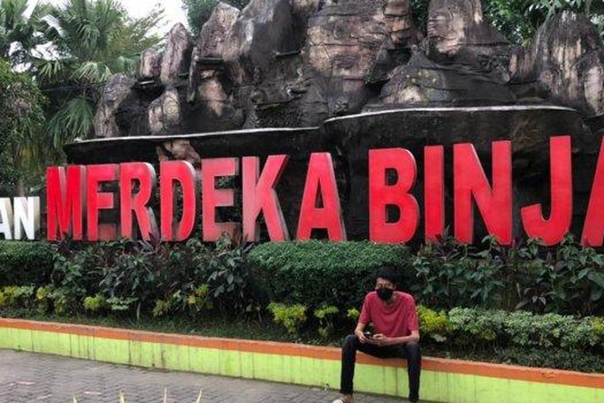 Ilustrasi Taman Merdeka Binjai  di Jalam Sudirman, Kota Binjai, Sumatera Utara.