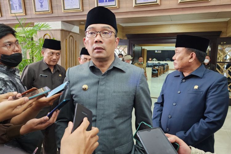 Gubernur Jawa Barat Ridwan Kamil saat ditemui di Gedung DPRD Jawa Barat, Senin (10/10/2022).