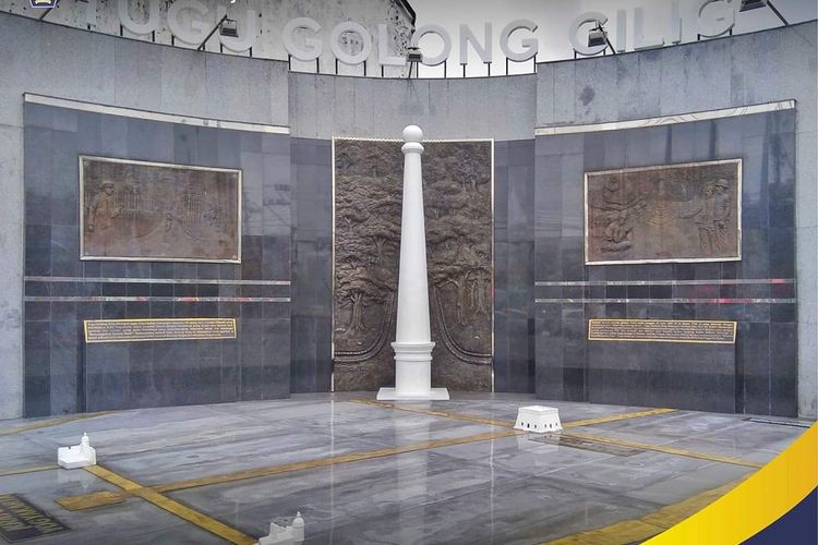 Diorama dan miniatur Tugu Golong Gilig di sisi tenggara kawasan Tugu Pal Putih (Tugu Yogyakarta).
