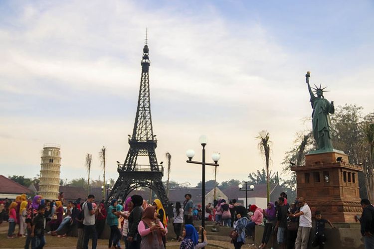 Patung Liberty, Menara Eiffel, dan Menara Pisa kini hadir di Boyolali