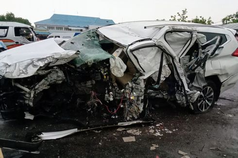 Penampakan Pajero yang Ditumpangi Vanessa Angel Setelah Kecelakaan di Tol Jombang-Mojokerto