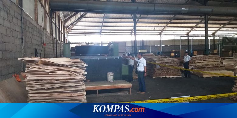 Seorang Karyawan Tewas Setelah Separuh Badannya Terjepit Mesin Roll