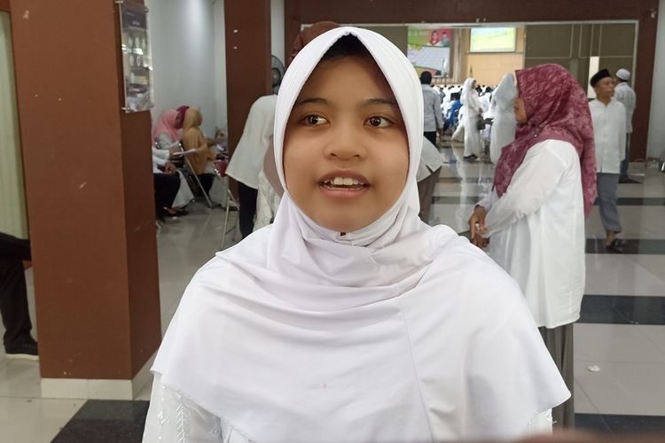 TERMUDA: Halima Hadi Alfina (18), jemaah haji termuda di Kota Semarang, Jawa Tengah (Jateng) saat ditemui di UIN Walisongo Semarang. Kamis (18/5/2024). 