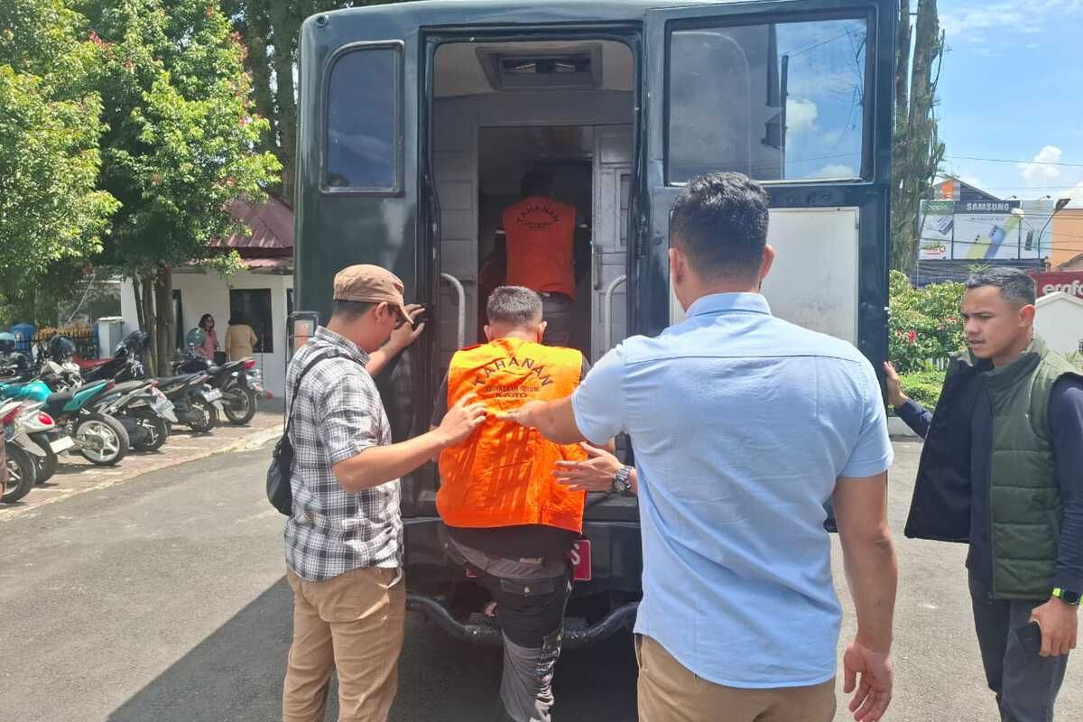 Ketiga tersangka yakni, Bebas ginting (BG), Rudi, Dan Yunus (selawang)