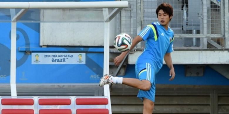 Bek FC Schalke asal Jepang, Atsuto Uchida.