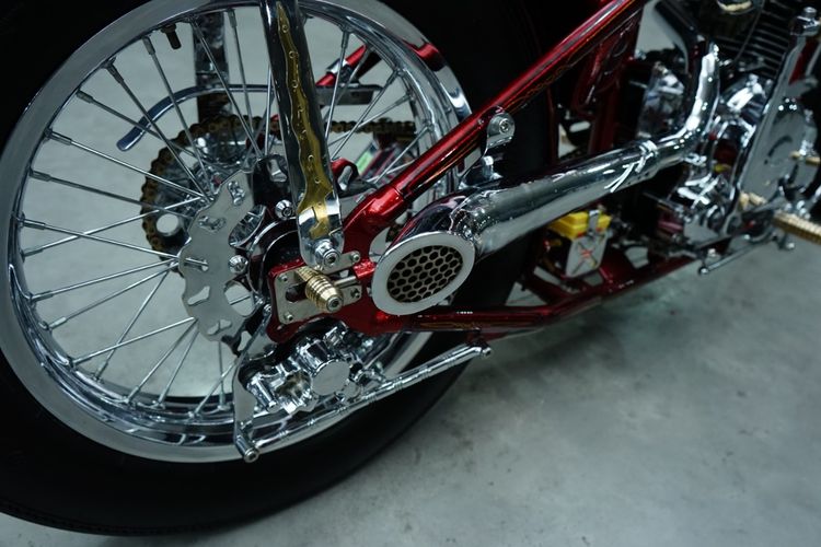 Motor custom Yamaha Byson dengan gaya chopper bobber garapan Wangsa Kencana Garage.