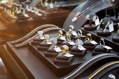 5 Tips Merawat Koleksi Jam Tangan dan Perhiasan