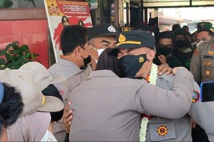 AKP Janpiter Napitupulu hari ini resmi pergi meninggalkan Mapolsek Percut Seituan. 
