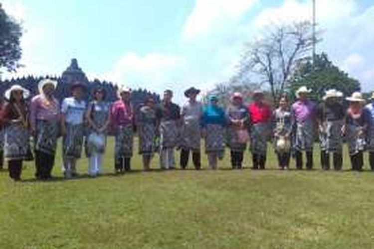 Kepala Staf Angkatan Udara se-ASEN berkunjung ke Candi Borobudur, Magelang, Jawa Tengah, Rabu (7/9/2016), disela kegiatan ASEAN Air Chief Conference (AACC) ke-13 di Yogyakarta.