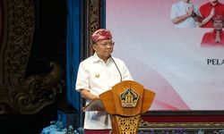 Gubernur Koster Resmikan Haluan Pembangunan Bali 100 Tahun, Tekankan Perlindungan Lahan dan Budaya