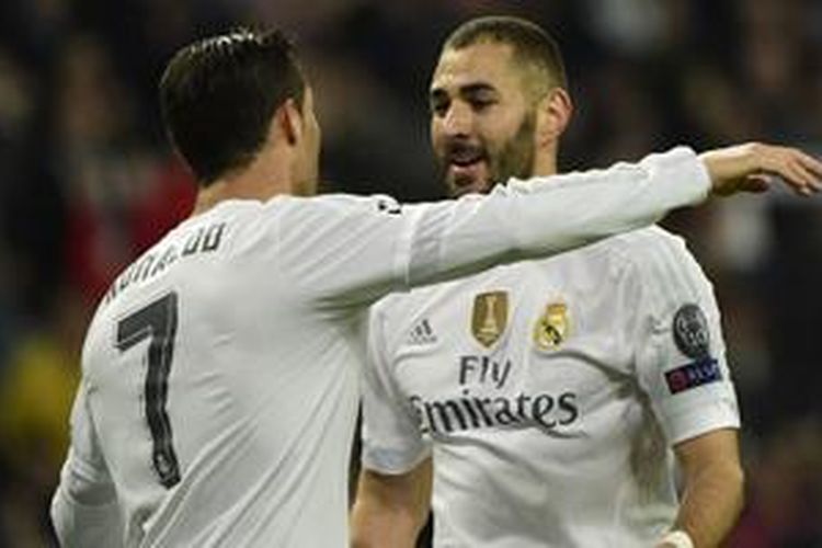 Cristiano Ronaldo dan Karim Benzema mencetak 7 gol saat Real Madrid menang 8-0 atas Malmo di Stadion Santiago Bernabeu, Selasa (8/12/2015). 