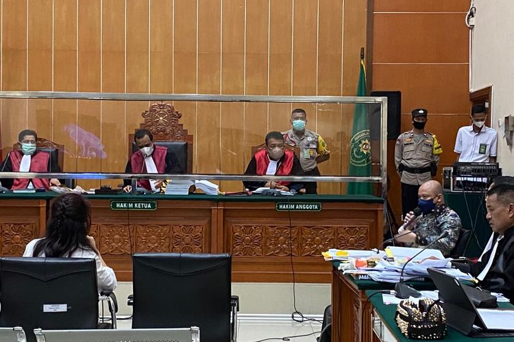 Jaksa penuntut umum menghadirkan Linda Pujiastuti dalam sidang perkara peredaran narkotika jenis sabu yang dikendalikan Irjen Teddy Minahasa di PN Jakarta Barat, Senin (27/2/2023). 