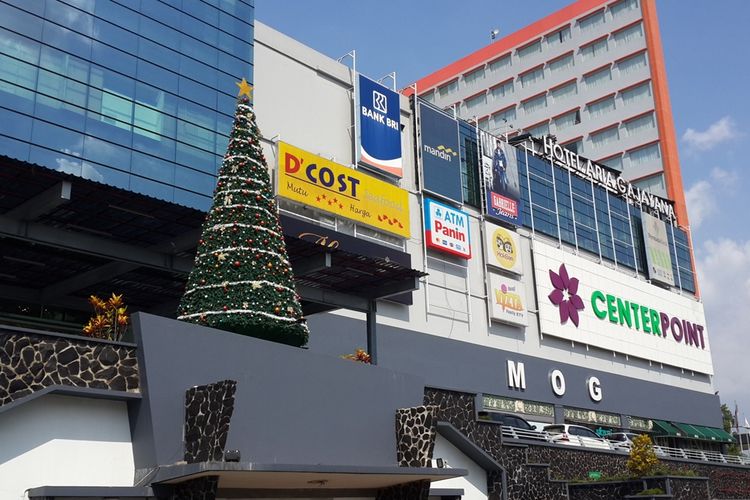 Suasana di Mall Olympic Garden (MOG) di Kota Malang, Selasa (26/11/2019).