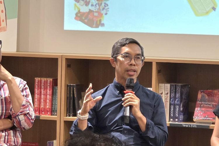Ahmad Fuadi Soroti Anggaran Perpustakaan Dipangkas, Akses Bacaan Terancam