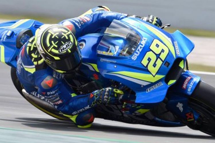 Pebalap Suzuki Andrea Iannone menjadi yang tercepat di latihan bebas keempat GP Catalan