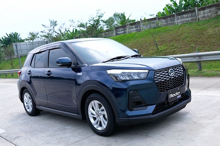 Daihatsu Rocky e-Smart Hybrid