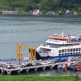 Foto: Pelabuhan Ferry Ajibata di Kecamatan Ajibata, Kabupaten Toba, Provinsi Sumatera Utara.
