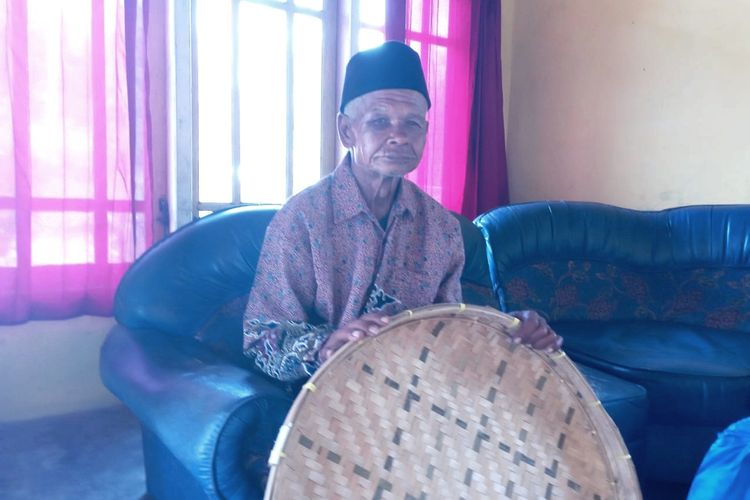 Lasirin (65) penjual tompo yang menjadi korban perampokan di Malang.