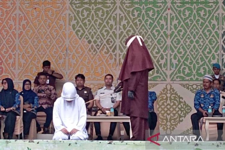Pasangan Zina di Banda Aceh Dihukum 100 Kali Cambuk, 8 Terhukum Lain Juga Dieksekusi