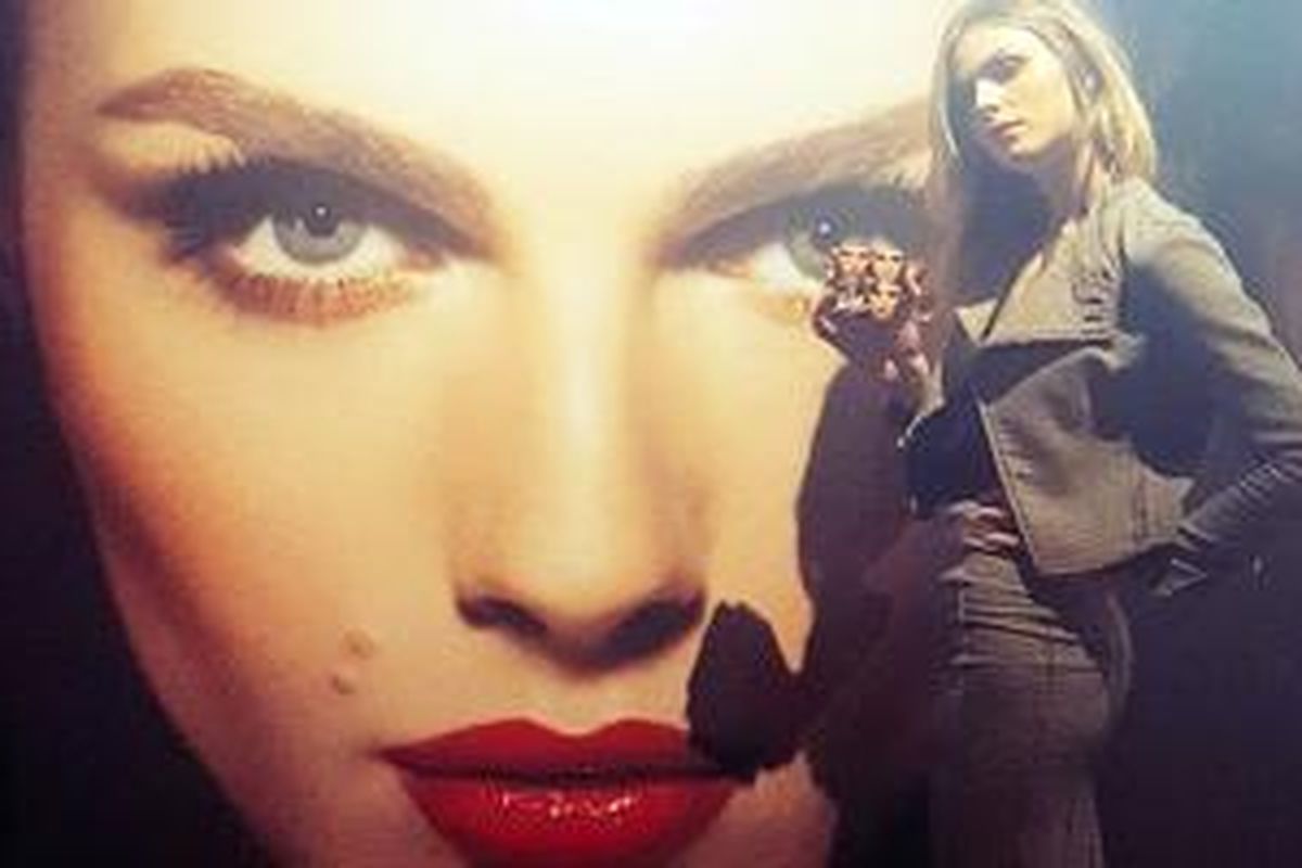Andrea Pejic, baru saja terpilih sebagai duta dari merek produk kecantikan yang sudah mendunia, Make Up For Ever.