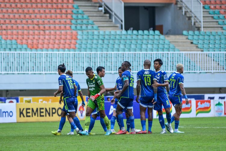 Persib Bandung dalam pertandingan pekan ke-20 Liga 1 2022-2023 kontra Borneo FC Samarinda, Kamis (26/1/2023) di Stadion Pakansari, Kabupaten Bandung. Terkini, Persib akan menjamu Dewa United pada pekan ke-31 Liga 1 2022-2023, Senin (20/3/2023).