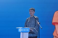 Mike Coppola/Getty Images untuk Heidi Klum Halloween/AFP (Foto oleh Mike Coppola / GETTY IMAGES NORTH AMERICA / Getty Images melalui AFP)“Meskipun mereka tahu itu hanyalah cerita atau rumah berhantu, itu tetap sangat intens. Peristiwa menakutkan juga dapat memperburuk parasomnia yaitu perilaku tidur abnormal seperti berjalan dalam tidur, berbicara dalam tidur, atau kelumpuhan tidur,katanya.“Parasomnia cenderung diperburuk oleh stres. Terutama jika kita pernah mengalaminya  sebelumnya, mungkin pernah merasa melihat hantu dan sebagainya, maka itu bisa memicu parasomnia setelah menonton film horor, katanya. Menurut pakar komunikasi dan seni media, Michael Grabowski, unsur kejutan adalah hal yang membuatnya sangat intens. “Film horor punya banyak elemen kejutan seperti pada rasa takut. Aliens adalah contoh sempurna dari film yang mengejutkan penonton, Anda datang mengharapkan film sci-fi, lalu dihadapkan pada adegan alien yang merobek perut dan ludah makhluk yang jatuh seperti hujan,” katanya.Baca juga: Kenapa Halloween Identik dengan Arwah dan Kematian? Ini Asal-usulnyaKetika kita terkejut oleh adegan-adegan yang menegangkan,  kita cenderung tetap waspada mencari bahaya. Dan kemampuan untuk tetap waspada, tentu saja membuat kita sulit terpejam untuk tidur. 