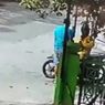 Diduga karena Lama Menunggu, Penumpang Tinju Pengemudi Ojol di Pekanbaru