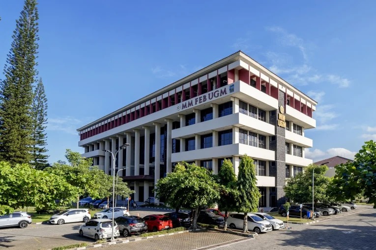 Program S2 Manajemen UGM Peringkat 191-200 QS Global MBA Rankings 2027