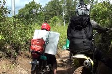 Sulitnya Tembus Jalan Mendaki dan Berlumpur untuk Antar Logistik Pilkada di Pedalaman Gowa