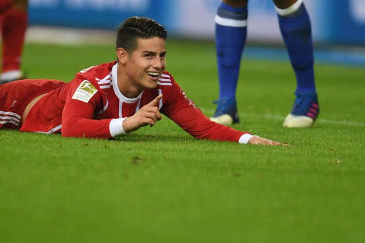 Gelandang Bayern Muenchen asal Kolombia, James Rodriguez, ketika tampil dalam pertandingan Bundesliga melawan FC Schalke 04 di Gelsenkirchen, 19 September 2017.