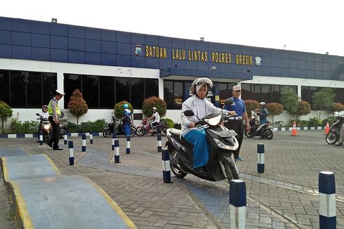 Pelajar Bawa Motor ke Sekolah Tanpa SIM, Ini Sanksinya