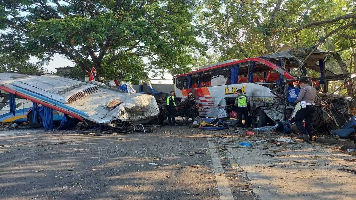 Kronologi Lengkap Kecelakaan 2 Bus di Ngawi, Berawal Saat Ada Warga Menyeberang