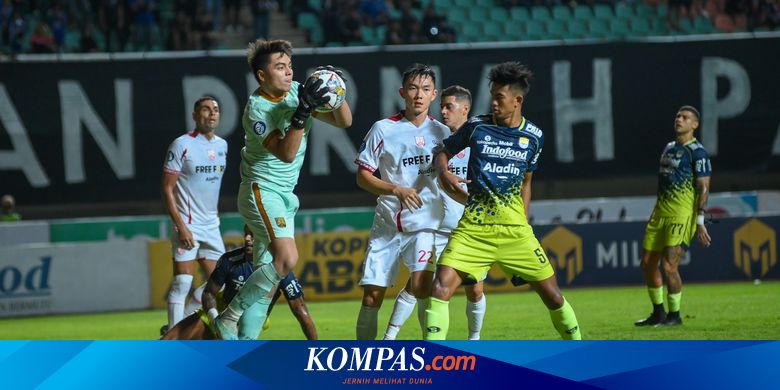 HT Persib vs Persis: Dihiasi Tembakan Roket dan Drama Penalti, Skor 1-1