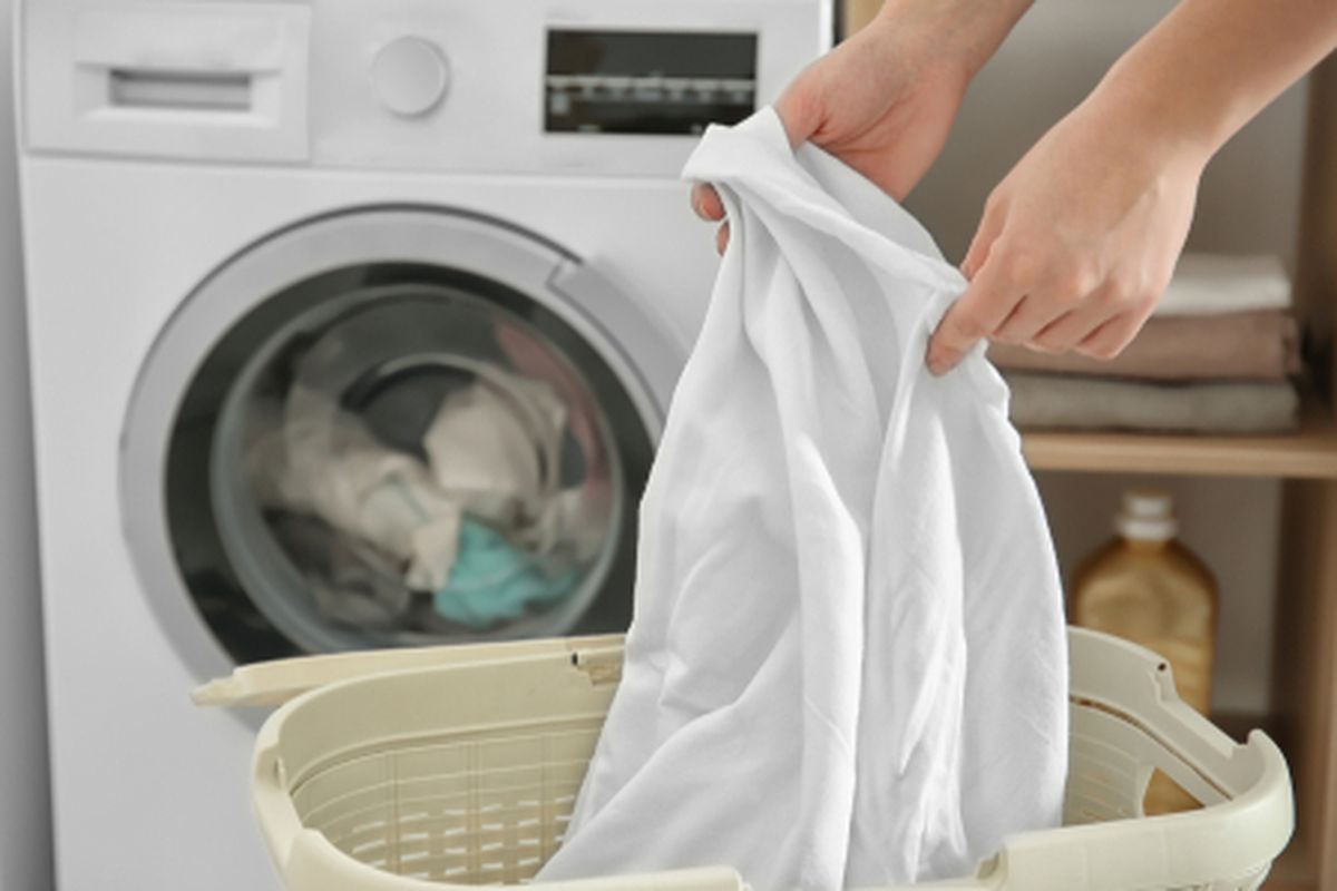 Ilustrasi mencuci pakaian.