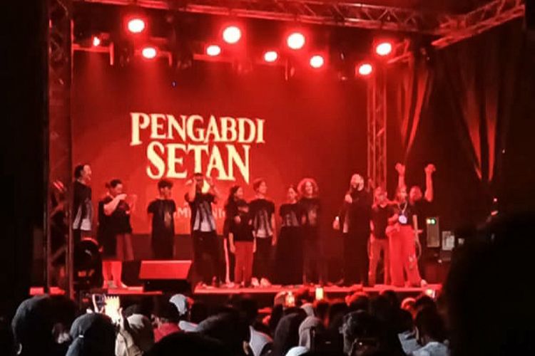 Para pemain Pengabdi Setan 2: Communion dalam acara Gathering Pengabdi di M Bloc, Jakarta Selatan, Sabtu (27/8/2022). 