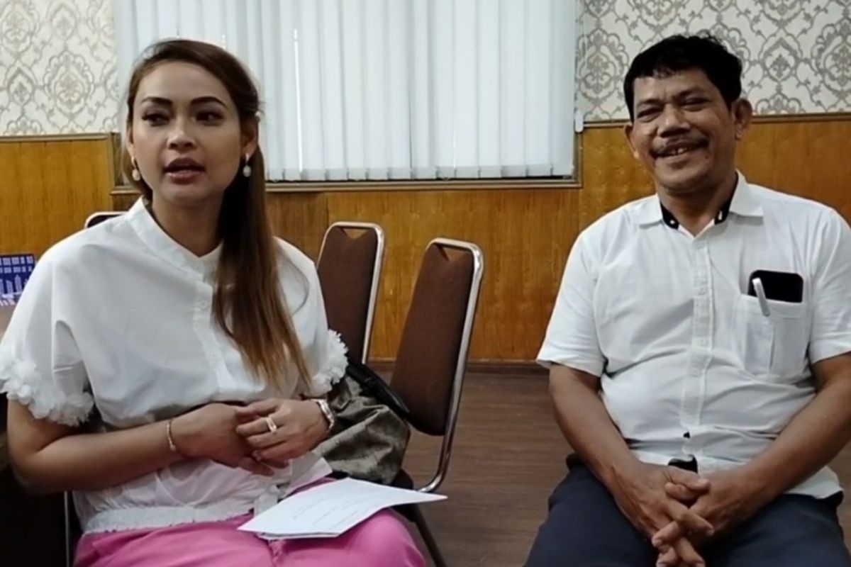 Ketua Yayasan Perguruan Dharma Agung, Hana Nelsri Kaban saat diwawancarai di Universitas Dharma Agung, Kota Medan pada Senin (16/6/2025). 