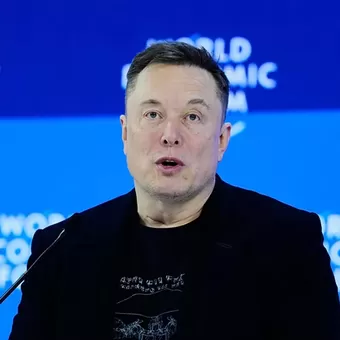 Elon Musk meramalkan humanoid akan lebih banyak jumlahnya dibanding manusia, saat berbicara di forum diskusi World Economic Forum yang digelar di Davos, Swiss, akhir Januari 2026.