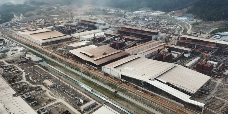 Pabrik Ferronickel Smelter PT Indonesia Weda Bay Industrial Park (IWIP).