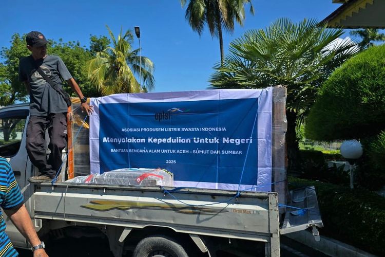 APLSI Salurkan Listrik Tenaga Surya dan Internet untuk Korban Bencana di Sumatera