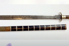  4 Senjata Tradisional Riau, dari Pedang Jenawi hingga Klewang