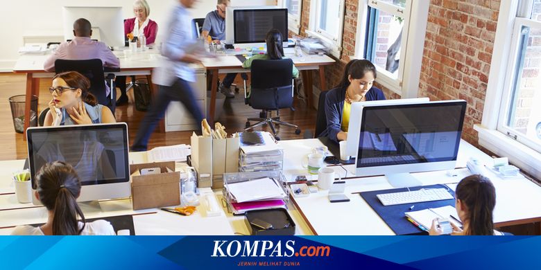 Omnibus Law Pekerja Kontrak Dapat Bonus 1 Kali Gaji Namun, cara perhitungan bpjs untuk keluarga terdiri dari anak bisa menambahkan biaya iuran sebesar 1 persen dari gaji per bulan. omnibus law pekerja kontrak dapat