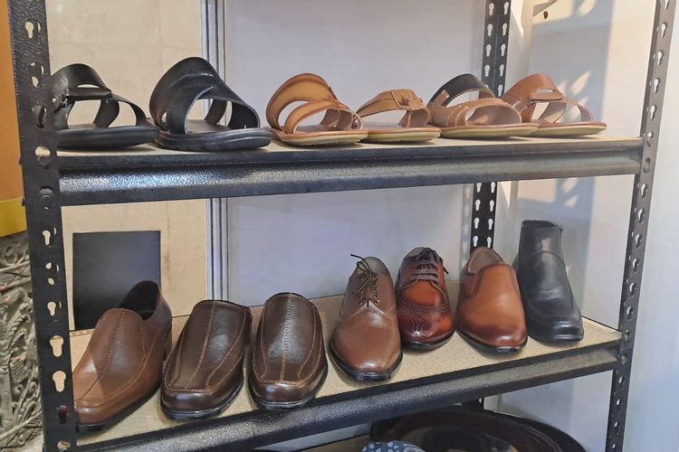 Brand sepatu lokal yang ada di pameran Inacraft 20204 Mitra Jaya Collection, Rabu (28/2/2024)