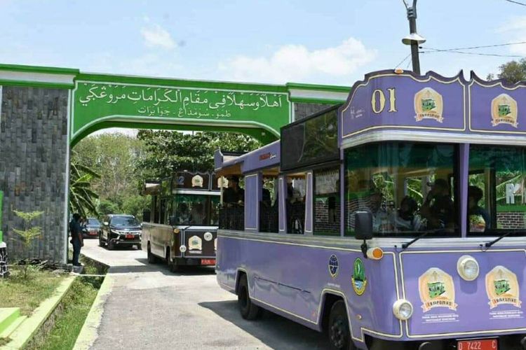 Bus Tampomas akan membawa wisatawan bertamasya di simpul wisata wilayah timur Sumedang. AAM AMINULLAH/KOMPAS.com