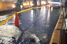 Air Menggenangi Jalan Jatibaru Tanah Abang, PKL Menepi ke Trotoar