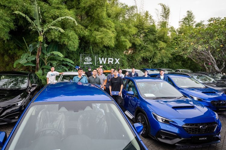 Penyerahan unit perdana Subaru WRX